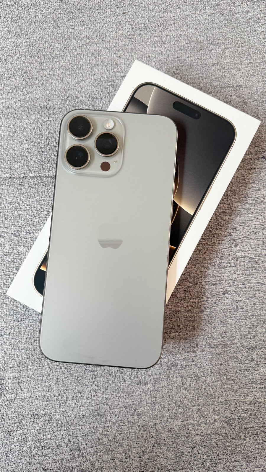Iphone 16 pro max 256GB uitstekende staat, Telecommunicatie, Mobiele telefoons | Apple iPhone, IPhone 16 Pro Max, Zo goed als nieuw