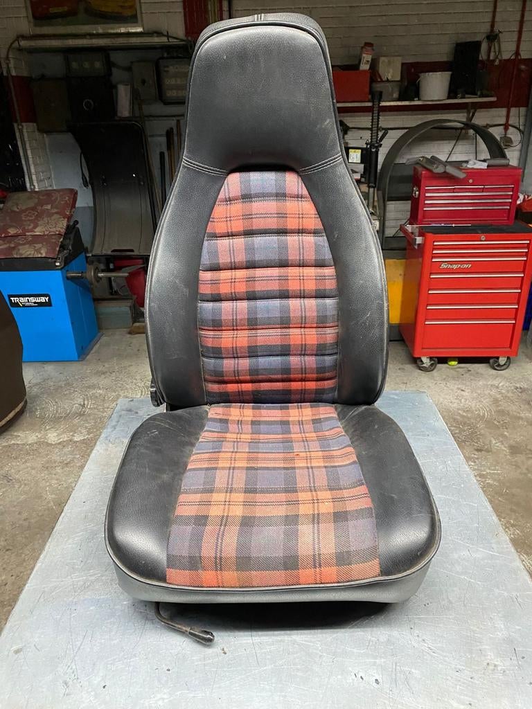 Porsche 911 G model linker stoel, Ophalen, Porsche