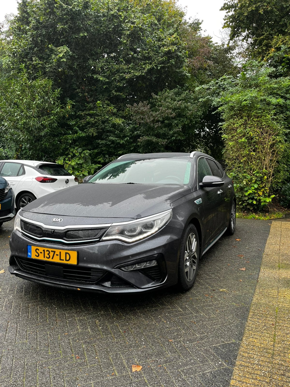 Kia Optima Sportswagon 2.0 GDi Phev 205pk AT6 2019 Grijs, Auto's, Verwarmde buitenspiegels, 102 €/maand, Optima Sportswagon, 1500 kg