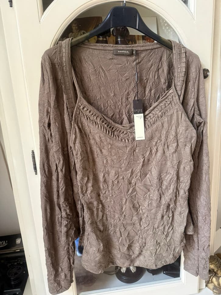 2 dlg Twinset Top en Vest v h merk Sandwich maat M army/goud, Maat 38/40 (M), Nieuw, Ophalen of Verzenden, Sandwich