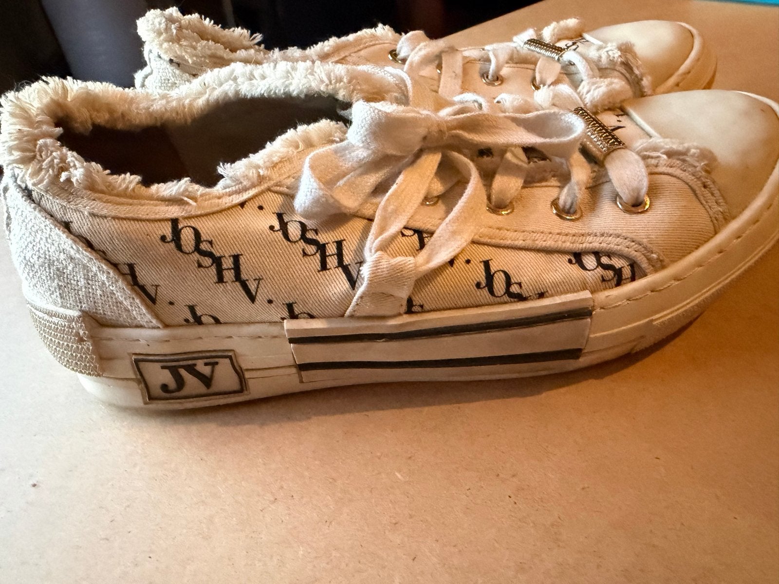 Josh V Schoenen - Zo goed als nieuw, Ophalen, Zo goed als nieuw, Wit, Sneakers of Gympen