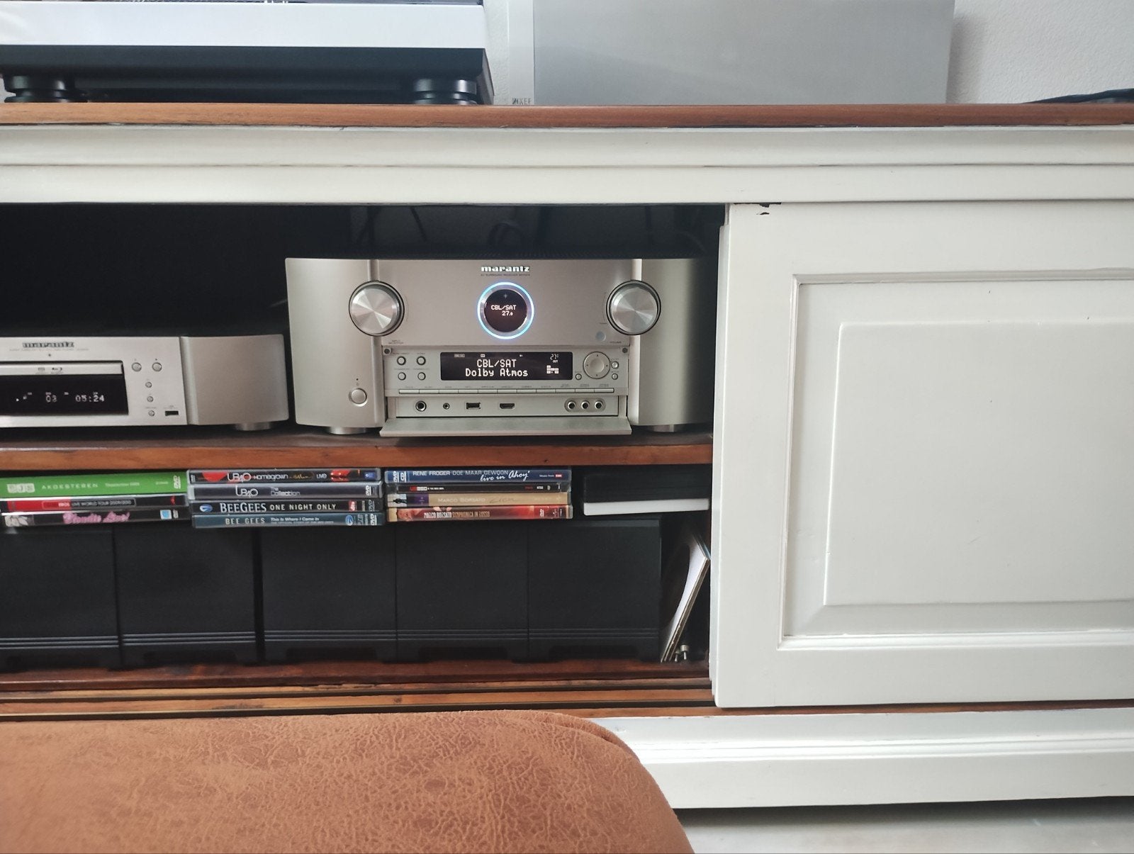 Foto 4 van Marantz SR7013 Atmos 4K Spotify phono + BluRay Kef C5 boxen