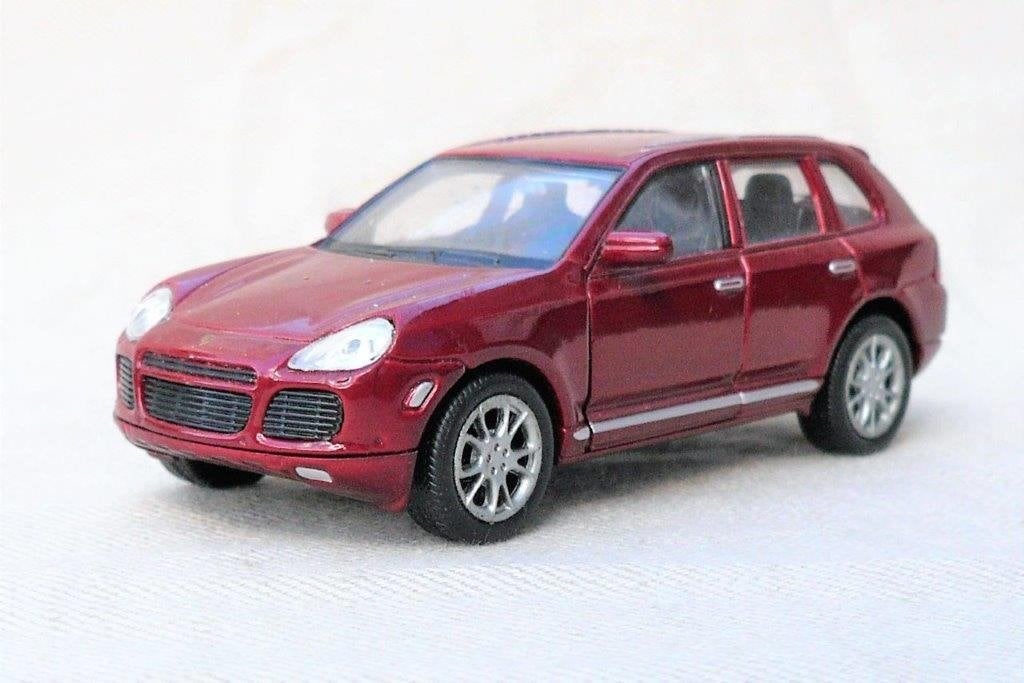 Porsche cayenne turbo. Welly 42348. Schaal 1/38, Hobby en Vrije tijd, Modelauto's | 1:43, Ophalen of Verzenden, Zo goed als nieuw