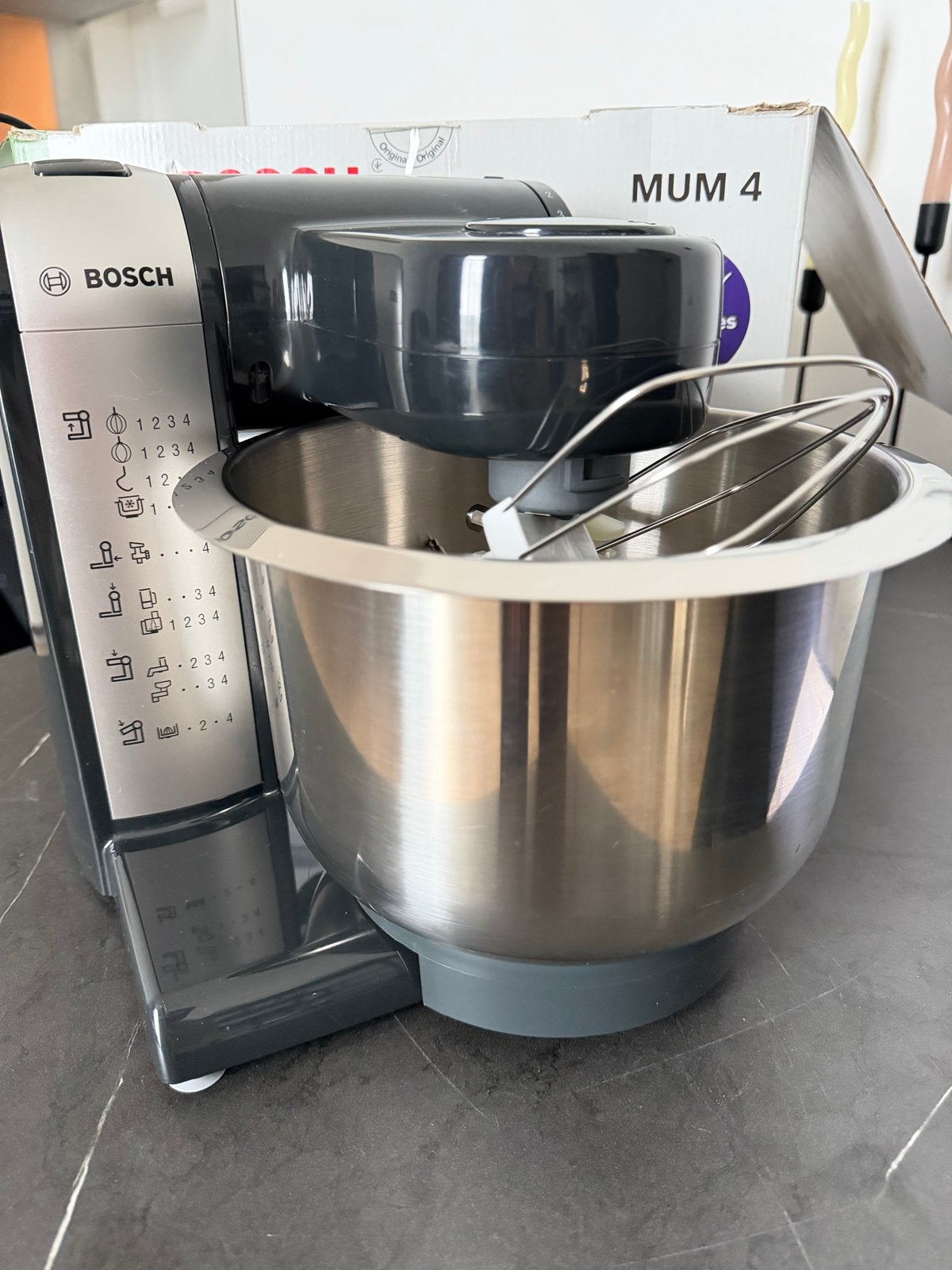 Bosch MUM 4 Keukenmachine - Zo goed als nieuw, Ophalen, Zo goed als nieuw, Vaatwasserbestendig, 3 snelheden of meer
