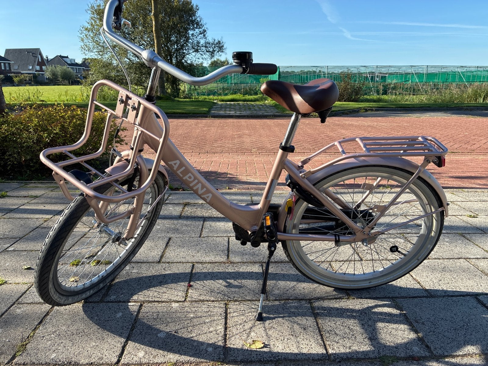 Alpina Clubb Roze Meisjesfiets 22 inch - bijna nieuw, Fietsen en Brommers, Ophalen, Terugtraprem, 22 inch, Handrem