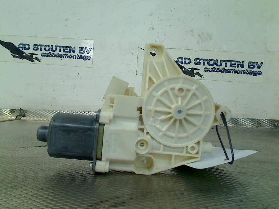 Motor Raammechaniek Links Voor B (W246/W242) 2012, Gebruikt, Mercedes-Benz AG, Mercedes-Benz, Mercedesstraße 120, Stuttgart 70372, , Duitsland