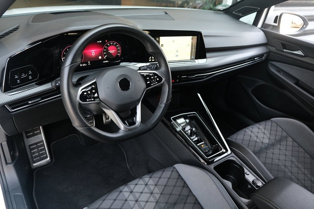 Volkswagen Golf 8 1.5 eTSI 2x R-Line 150PK DSG Led Navi ACC, Auto's, Volkswagen, 680 kg, 4 cilinders, 150 pk, Wit