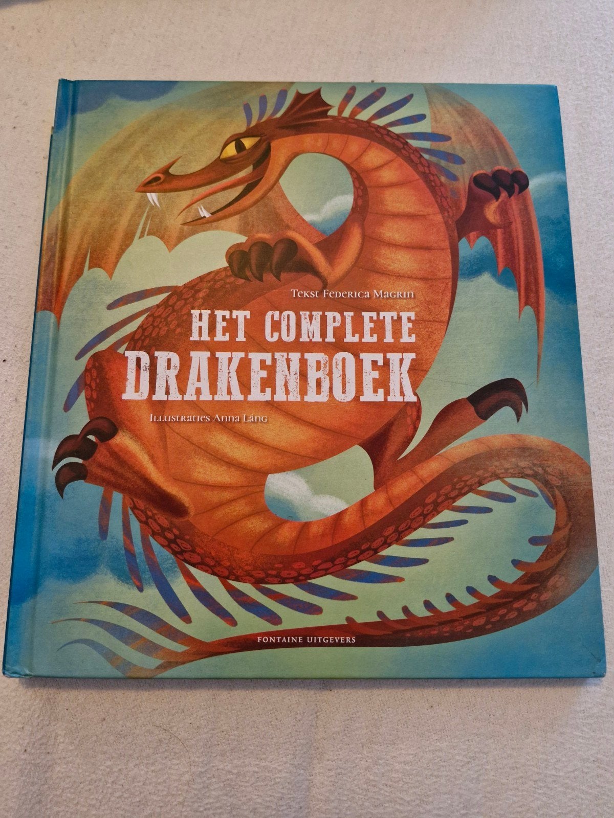 Het Complete Drakenboek - Tessie Federica Macrin, Ophalen of Verzenden, Zo goed als nieuw, Tessie Federica Macrin