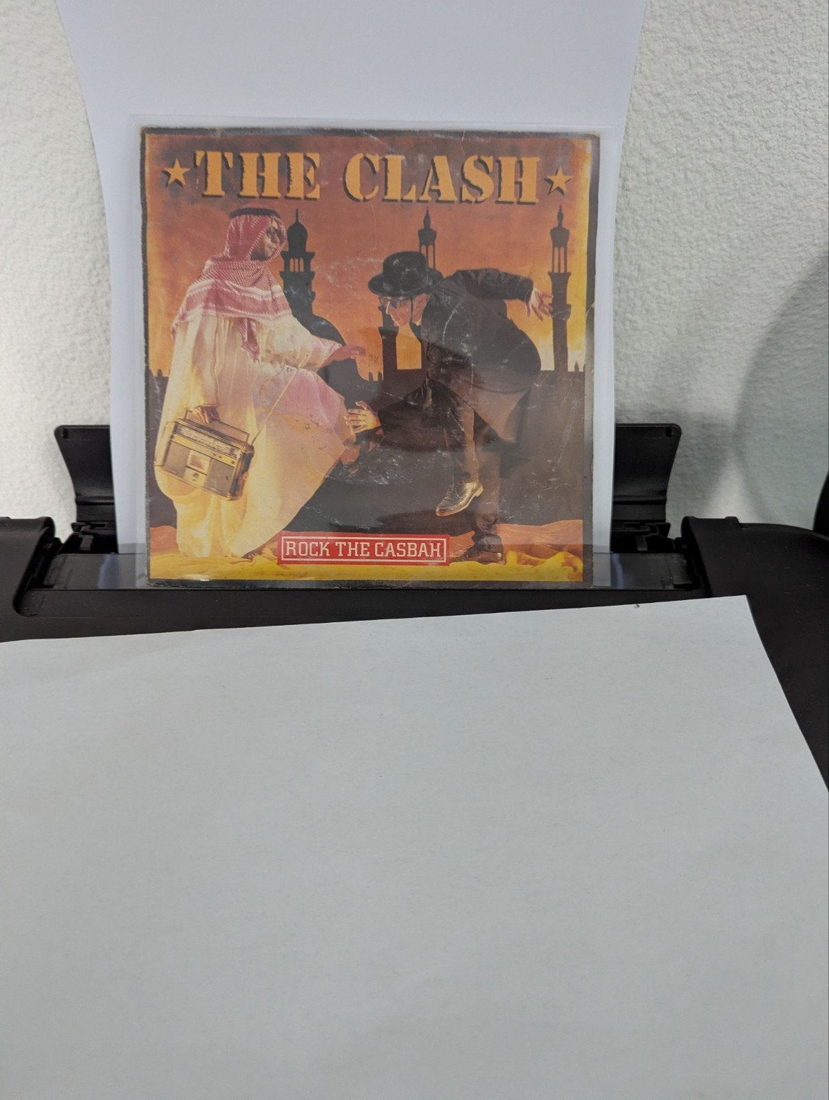 The Clash - Rock The Casbah ( vinyl single), Ophalen of Verzenden, Gebruikt, Pop