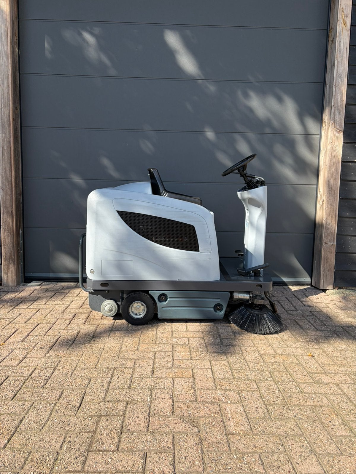 Opzit veegmachine | Nilfisk SR1101, Ophalen of Verzenden, Gebruikt, Nilfisk