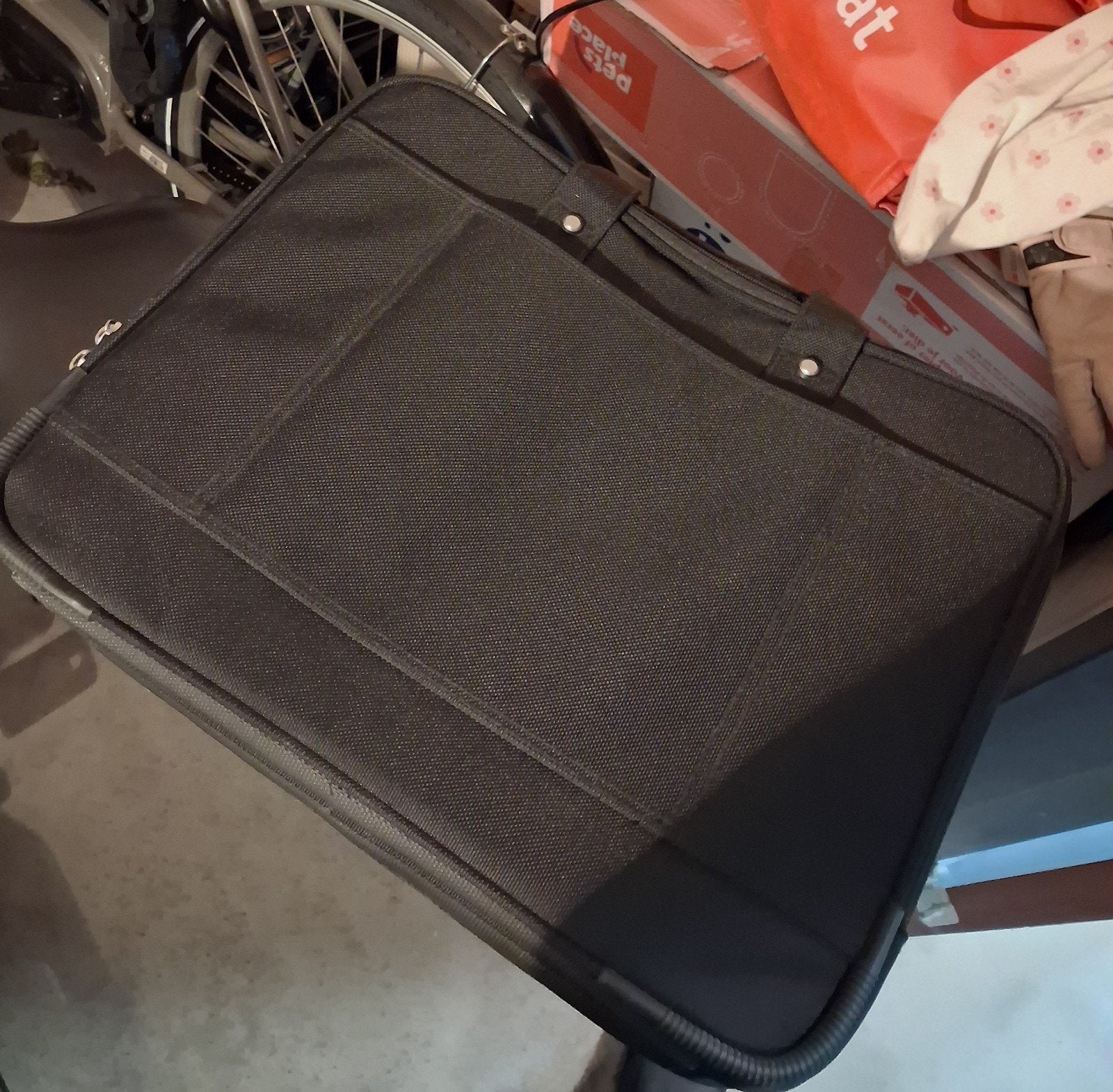 Ruime zwarte tas met veel vakken voor school/werk, Sieraden, Tassen en Uiterlijk, Tassen | Damestassen, Ophalen of Verzenden, Nieuw