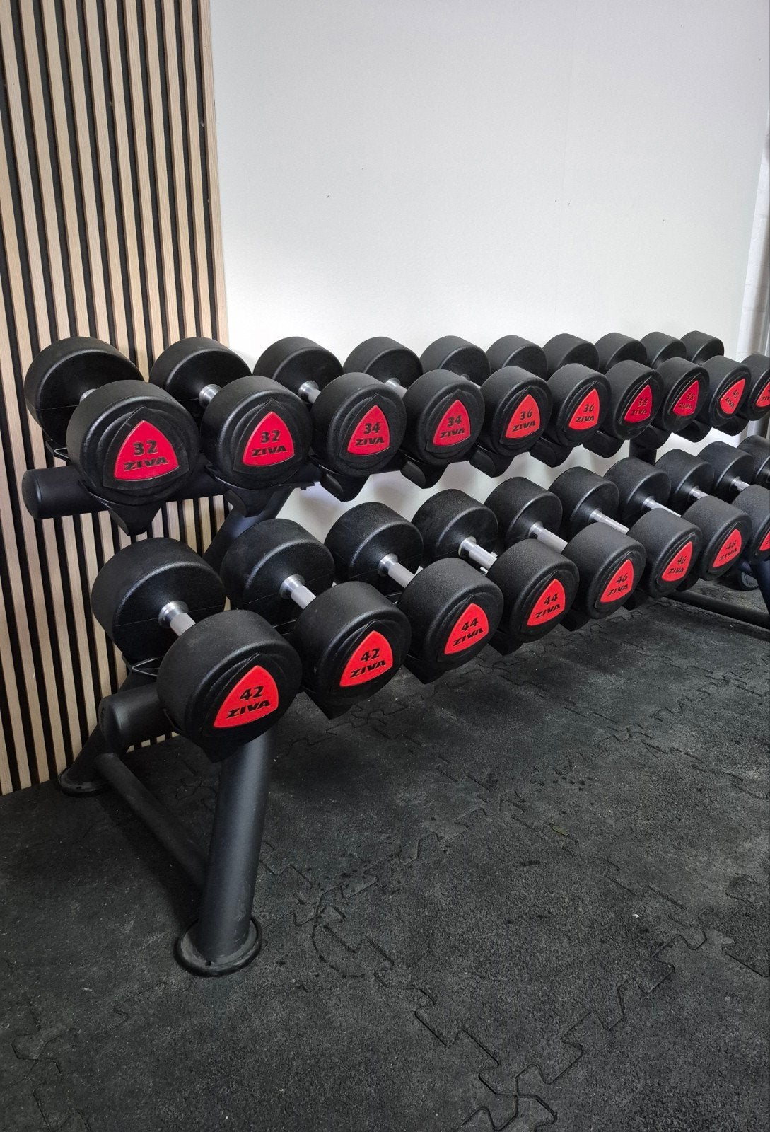 ZIVA Dumbbellset 32KG t/m 50KG + Dumbbellrek – NIEUWSTAAT!, Sport en Fitness, Ophalen, Zo goed als nieuw, Dumbbell
