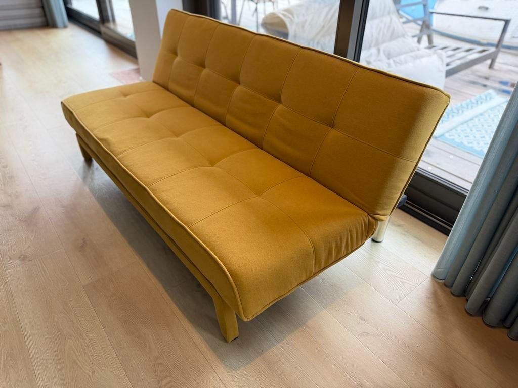 Gele slaapbank / tweepersoonsbank - Zo goed als nieuw, Ophalen, Overige kleuren, 190 cm of minder, Zo goed als nieuw
