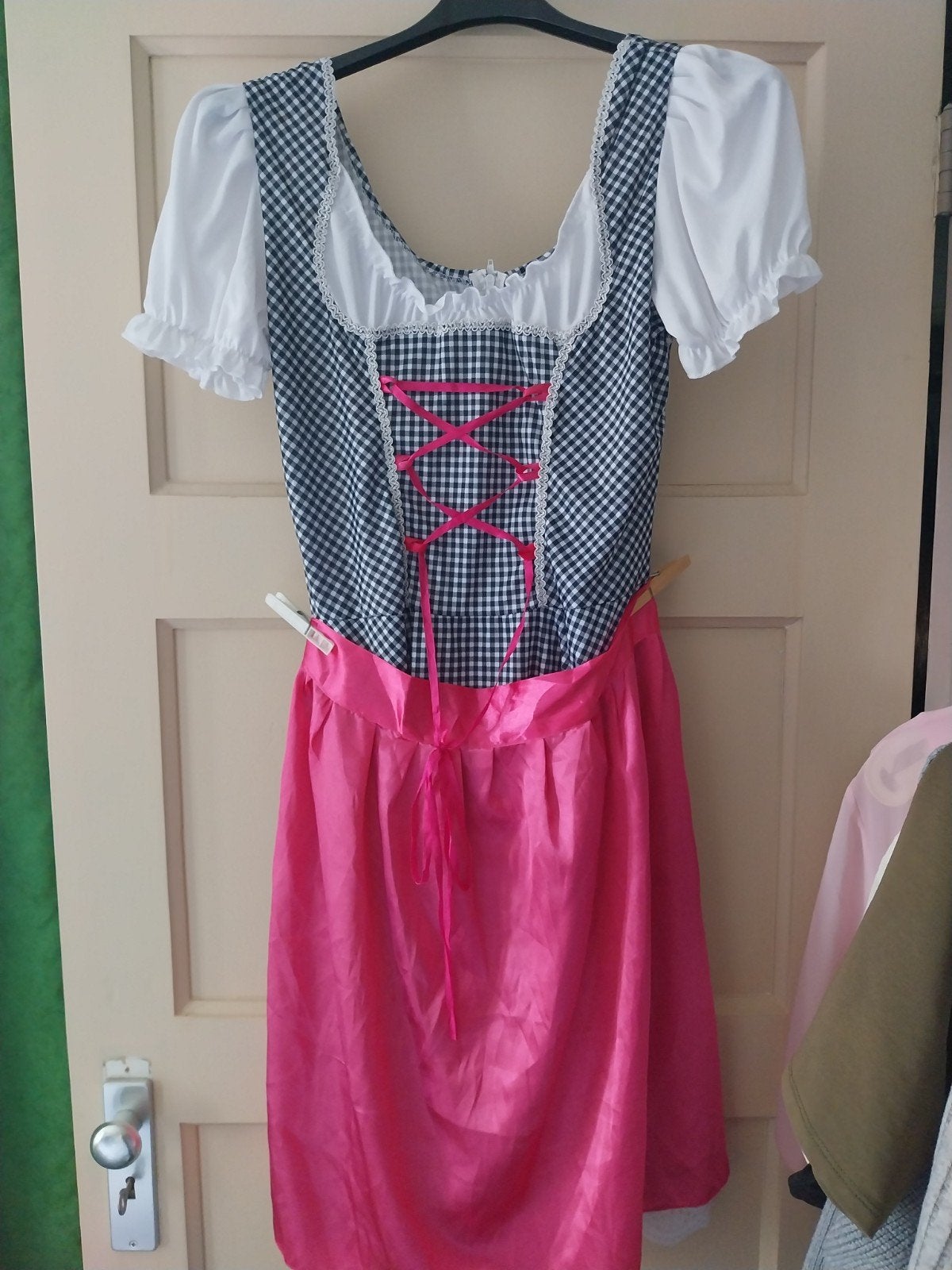 jurkje voor oktoberfest, Ophalen, Nieuw, Maat 42/44 (L)