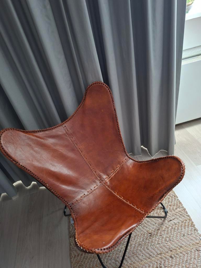 Prachtige Vlinderstoel cognac leer, Huis en Inrichting, Stoelen, Ophalen, Leer, Zo goed als nieuw, Eén