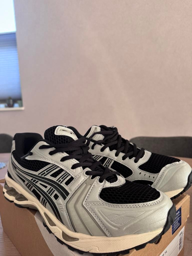 Asics Gel-keyano 14 Black/Seal Grey maat 45, Sport en Fitness, Loopsport en Atletiek, Ophalen of Verzenden, Zo goed als nieuw