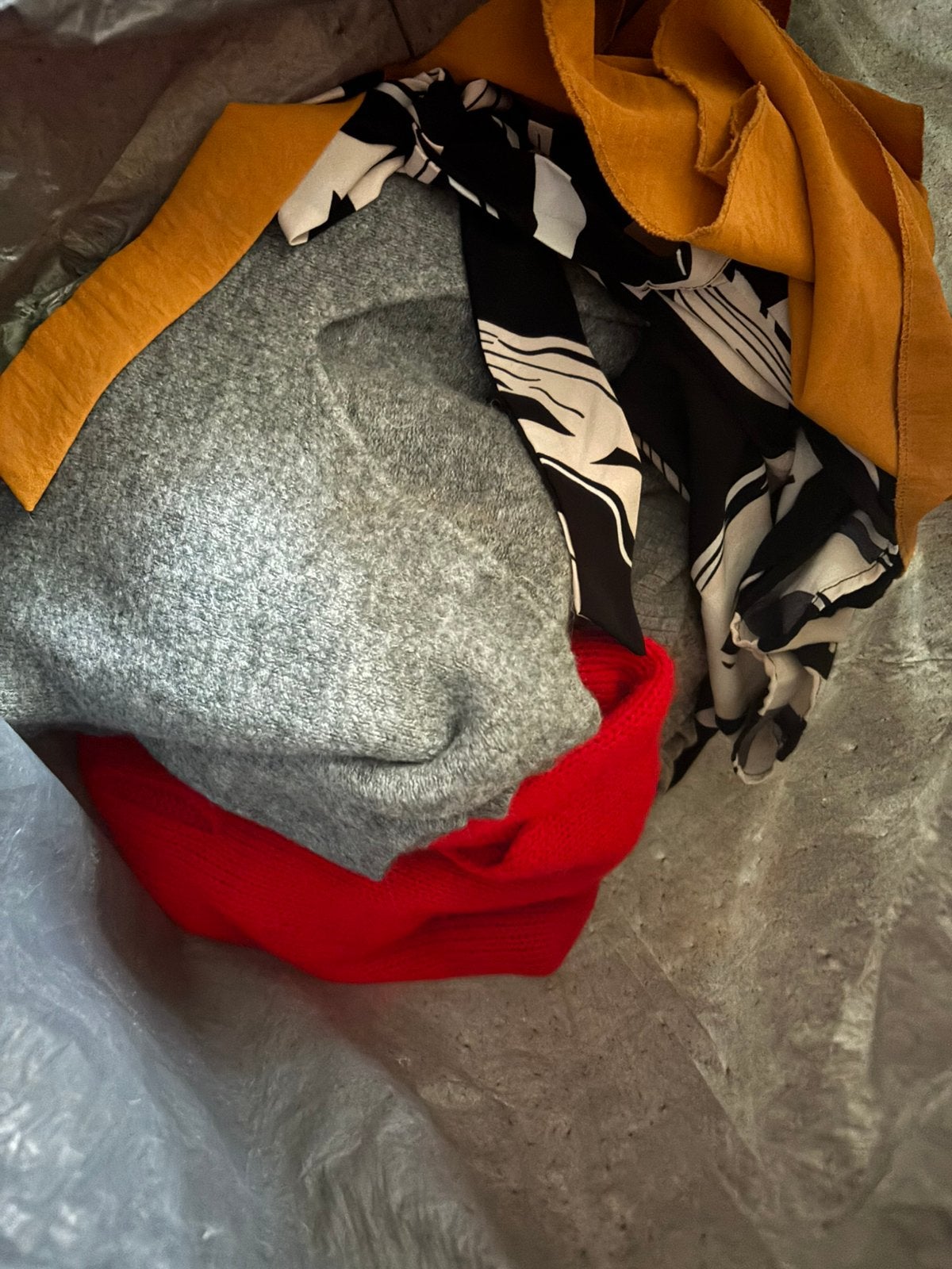 Zak met dames kleding s/m gratis, Kleding | Dames, Ophalen, Gedragen, Maat 36 (S)