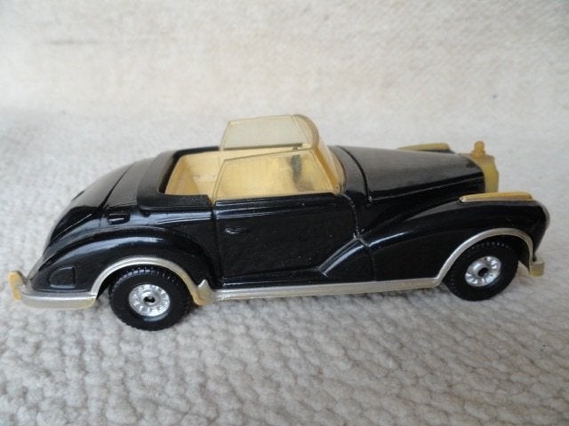 Corgi Mercedes-Benz 300S (13cm), Verzenden, Zo goed als nieuw