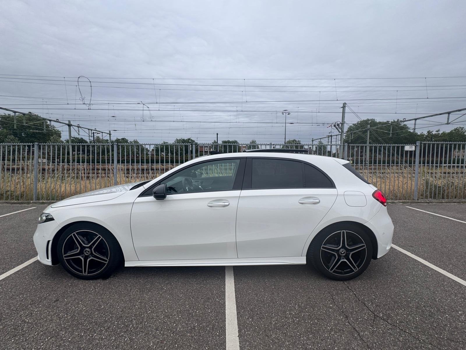 Mercedes-Benz A-Klasse A 180 136pk 7G-DCT 2020 Wit, Auto's, 136 pk, 680 kg, 4 cilinders, Wit