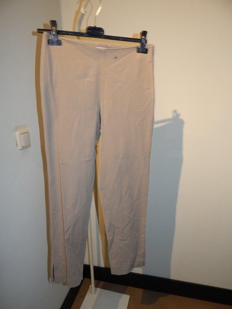 Brunello Cucinelli beige capri broek splitje onderkant S, Beige, Zo goed als nieuw, Driekwart, Maat 36 (S)