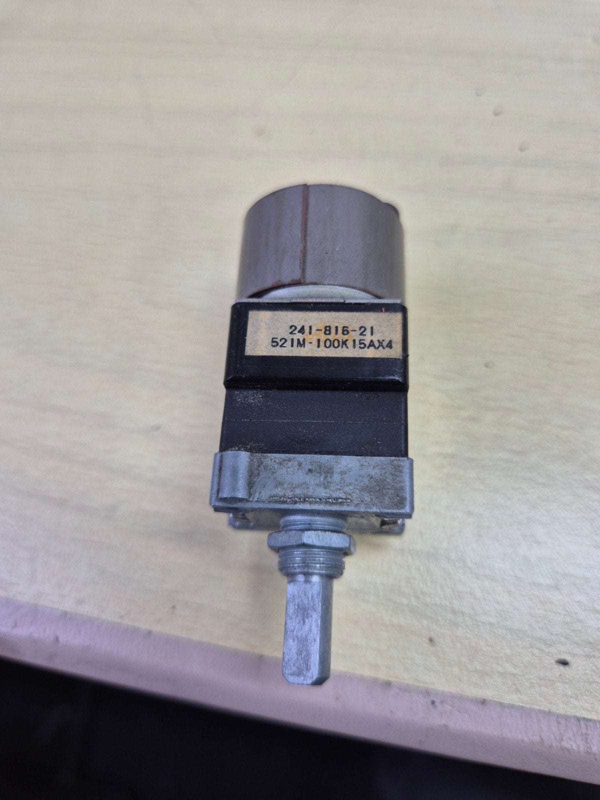 Vintage Potentiometer 241-816-21 521M-100K15AX4, Ophalen of Verzenden