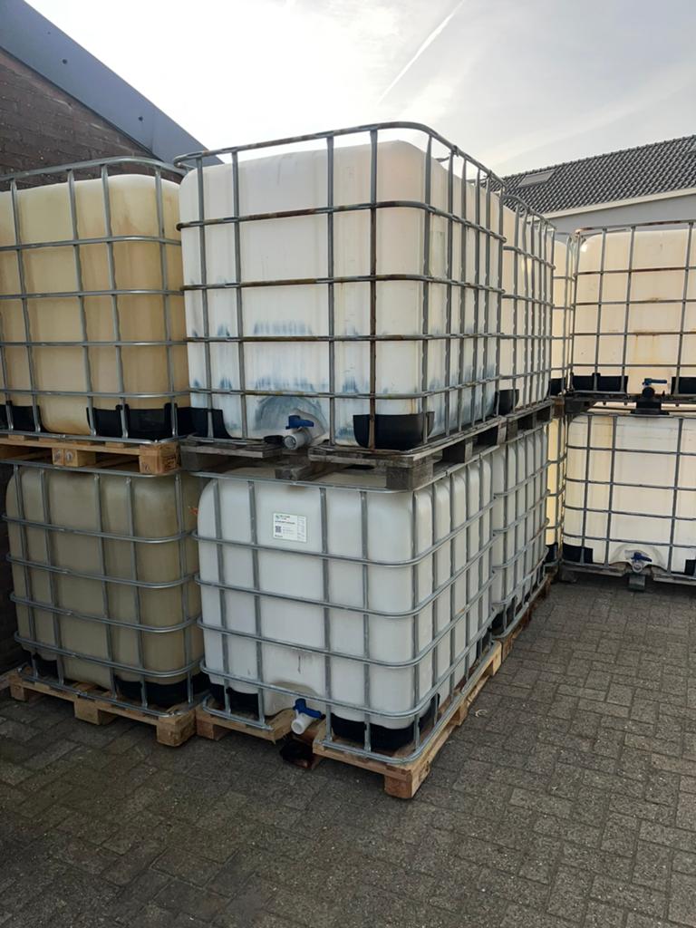 Ibc containers, 150 liter of meer, Ophalen of Verzenden, Zo goed als nieuw, Hout