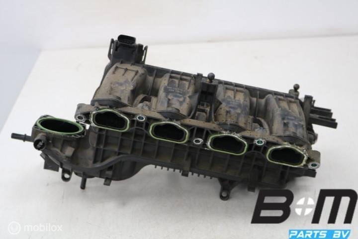Inlaat met koeler VW Golf 7 04E129709L, Gebruikt