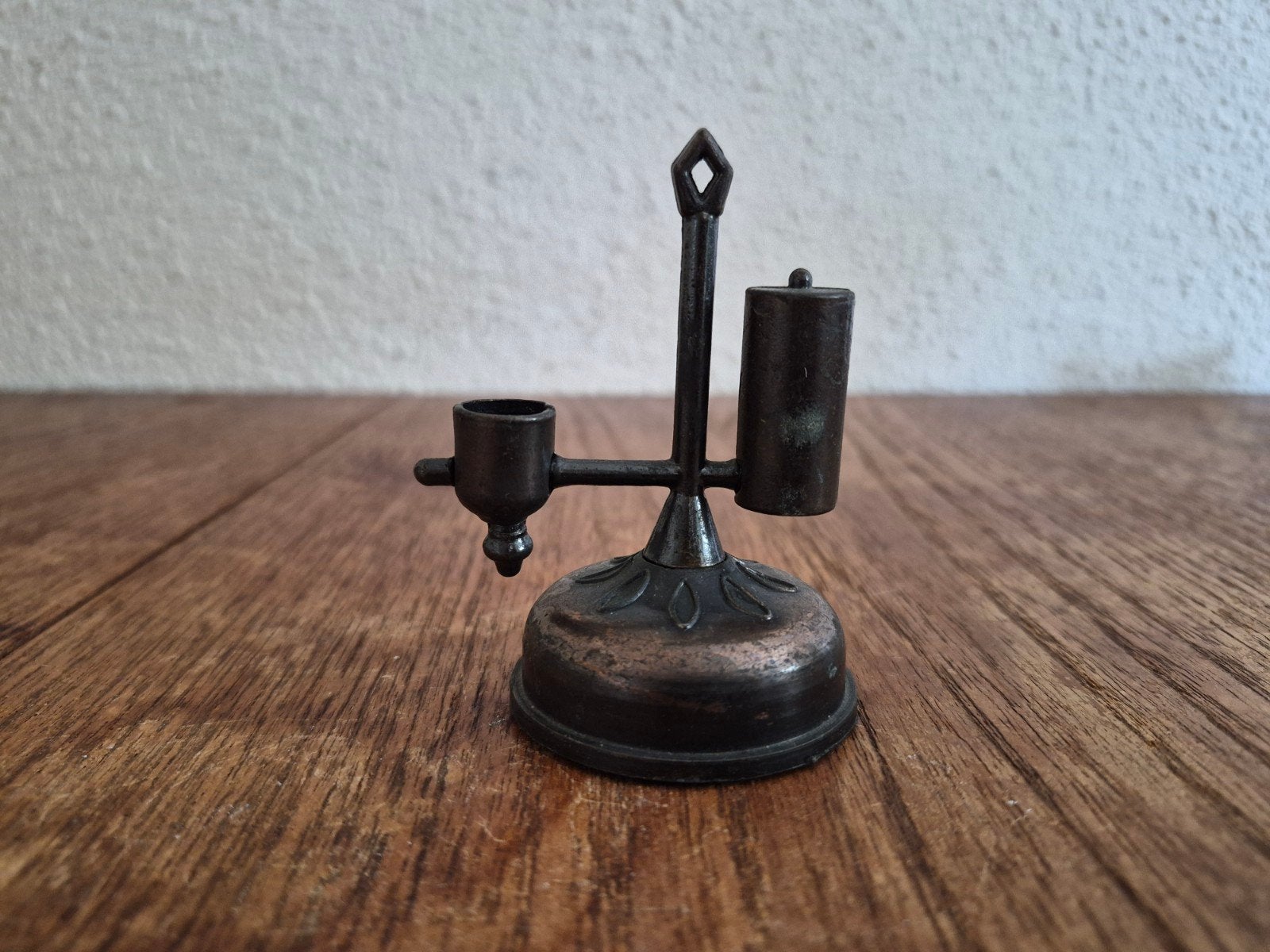 puntenslijper in de vorm van een olielamp, Ophalen of Verzenden