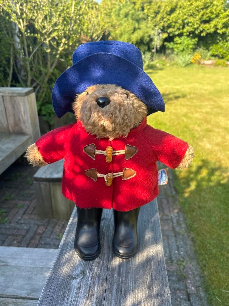 Paddington Beer met blauwe hoed en rode jas, Ophalen, Zo goed als nieuw