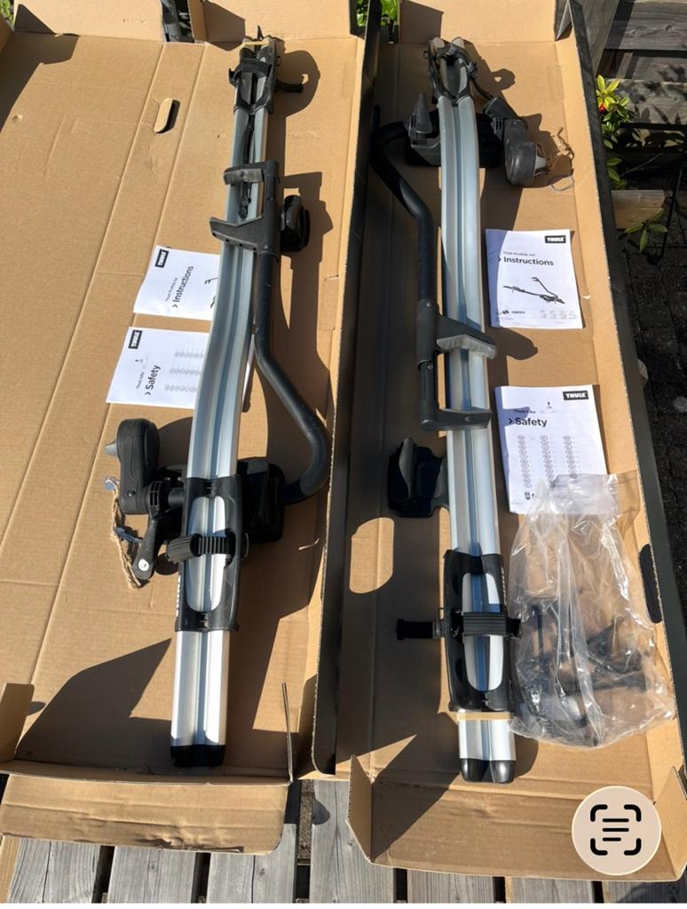 2 thule fietsendragers, Ophalen, 2 fietsen, Zo goed als nieuw, Dakdrager