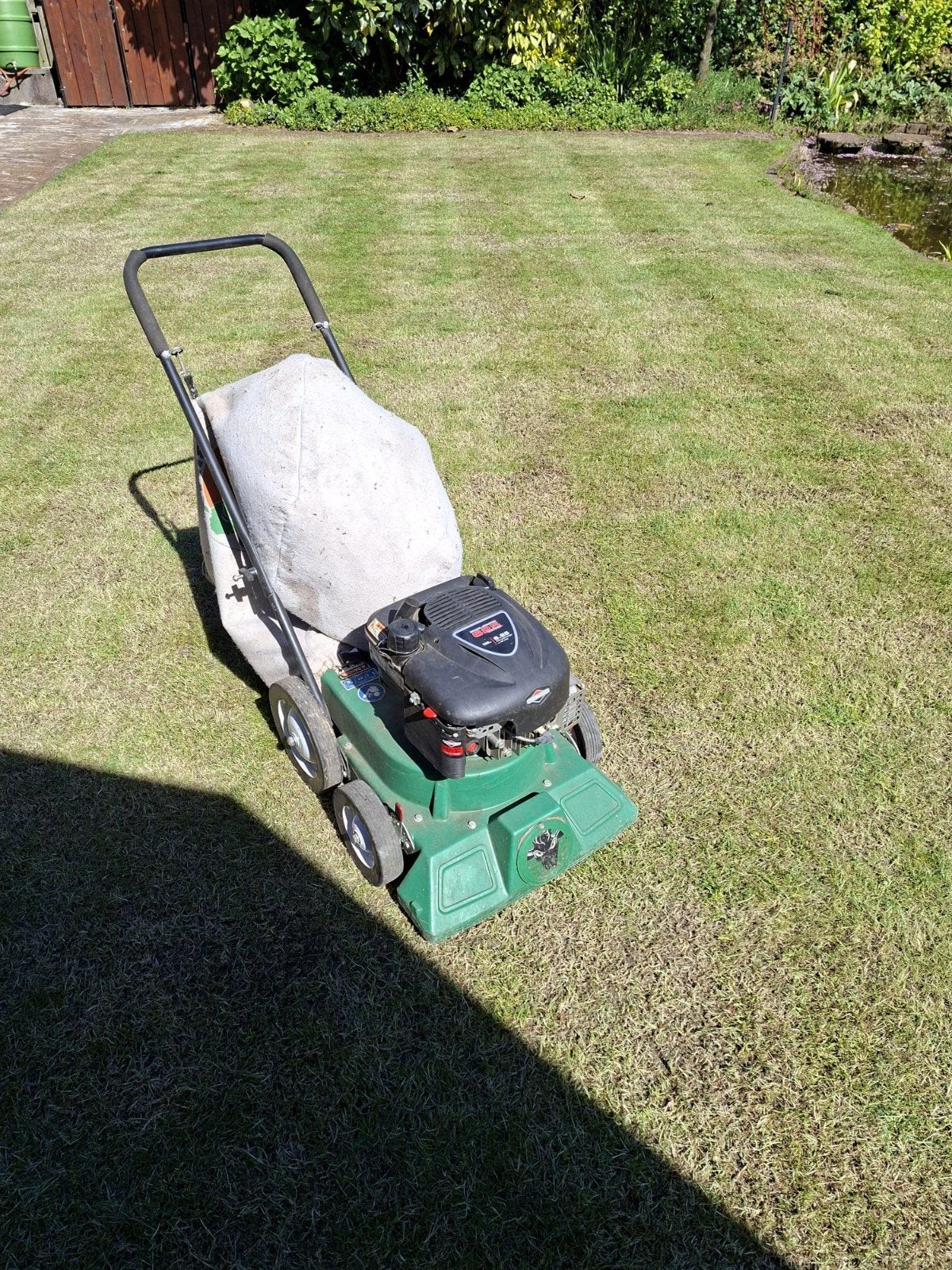 Billy Goat bladzuiger met Briggs & Stratton motor, Tuin en Terras, Grasmaaiers, Ophalen, Cirkelmaaier, Gebruikt, 40 t/m 49 cm