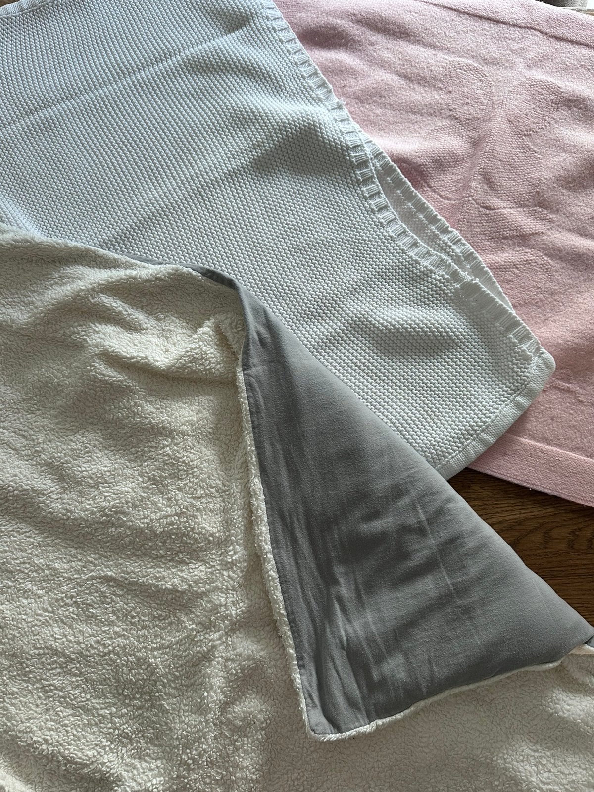 Set van drie wiegdekens van Koeka, Benneton baby en hema, Ophalen, Zo goed als nieuw, Meerkleurig