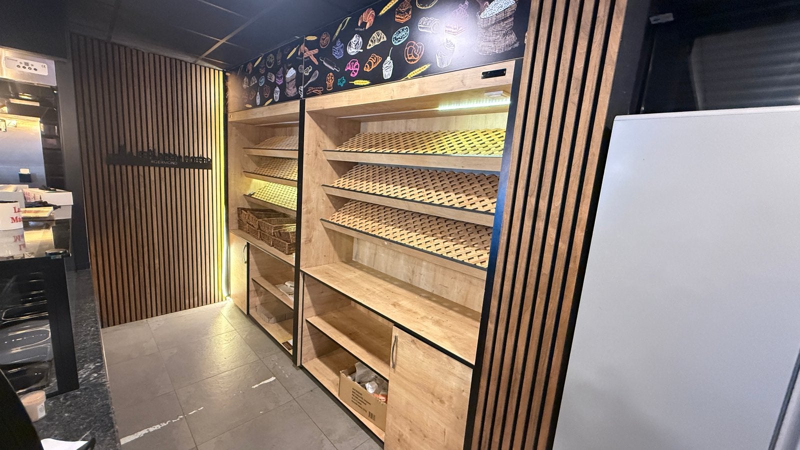 Brood rekken van MDF ideaal voor bakkerij etc, Ophalen