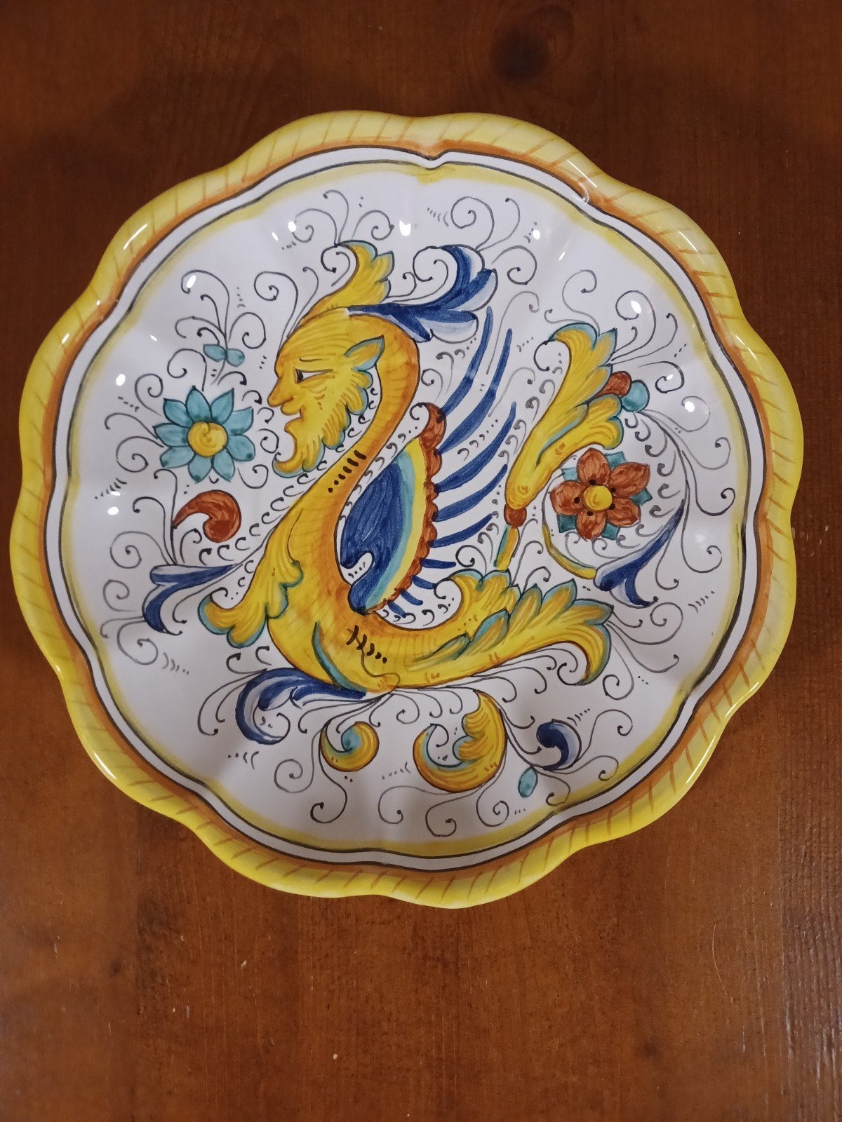 Deruta sierbord majolica uit Italië.  24,5 cm, Verzenden