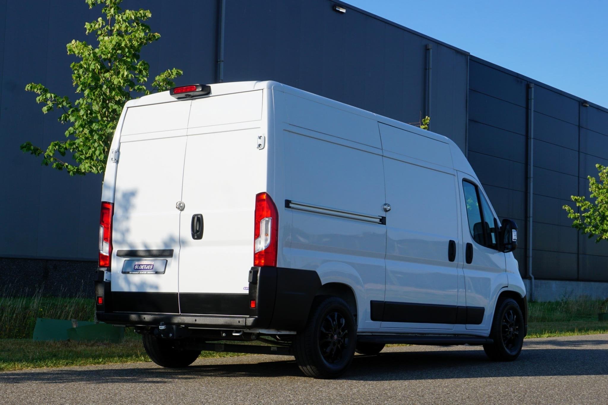 Fiat Ducato 2.2 MultiJet 140 L2H2 3.5t Automaat in Topstaat, Stof, Gebruikt, 4 cilinders, Wit