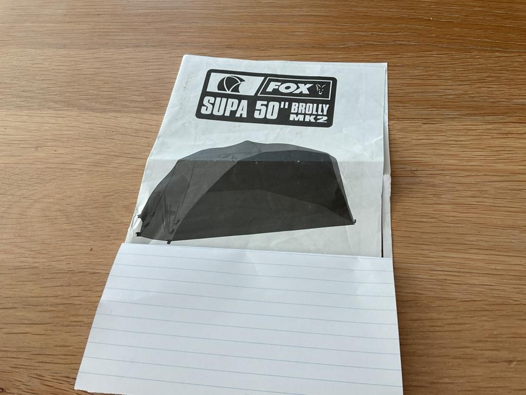 Half open visserstent Fox Supa 50 Brolly WK2  Donker groen, Watersport en Boten, Hengelsport | Karpervissen, Ophalen of Verzenden