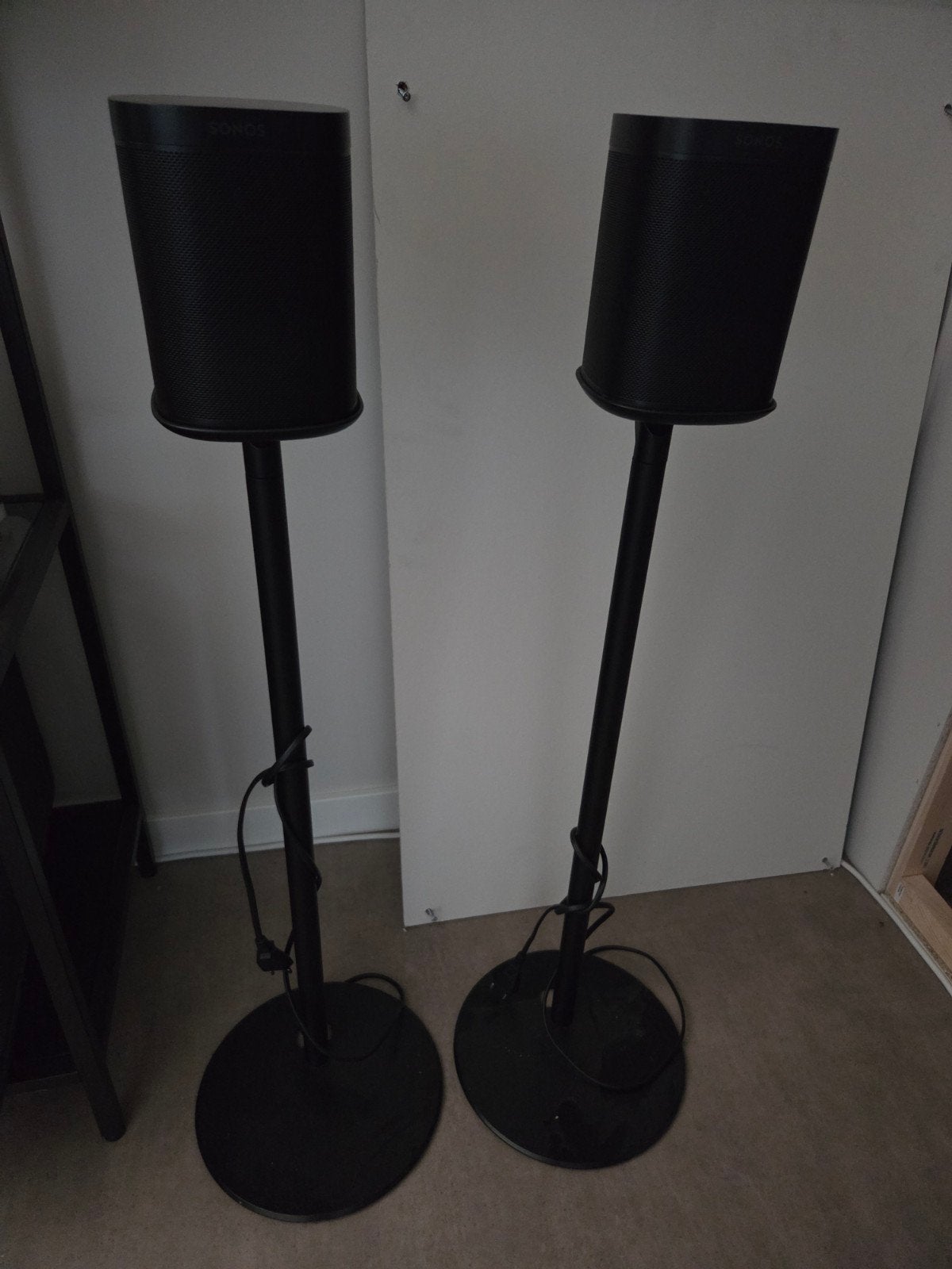 Set van 2 Sonos One speakers met standaarden
