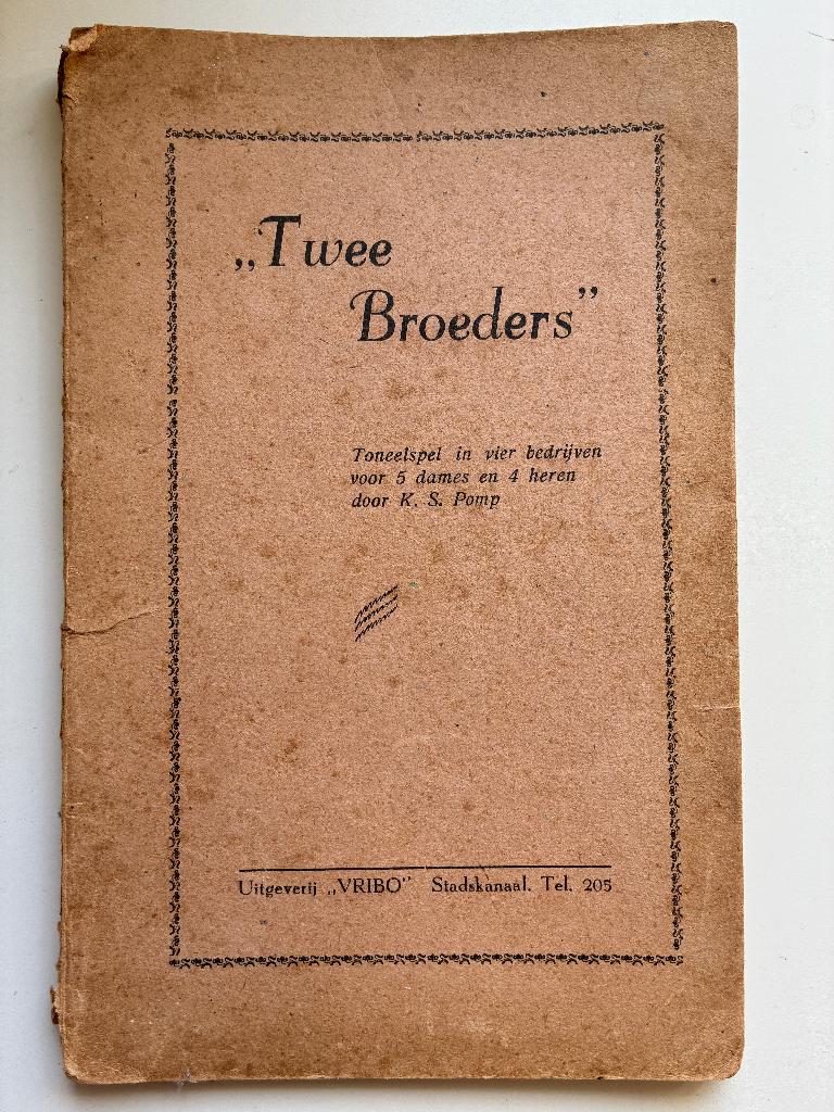 Twee broeders(toneelstuk), Gelezen, Ophalen of Verzenden, K.S. Plomp, Overige onderwerpen