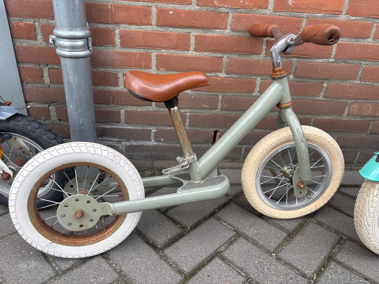 Trybike 3in1 loopfiets met ombouwset - 2 lekke banden, Ophalen, Gebruikt