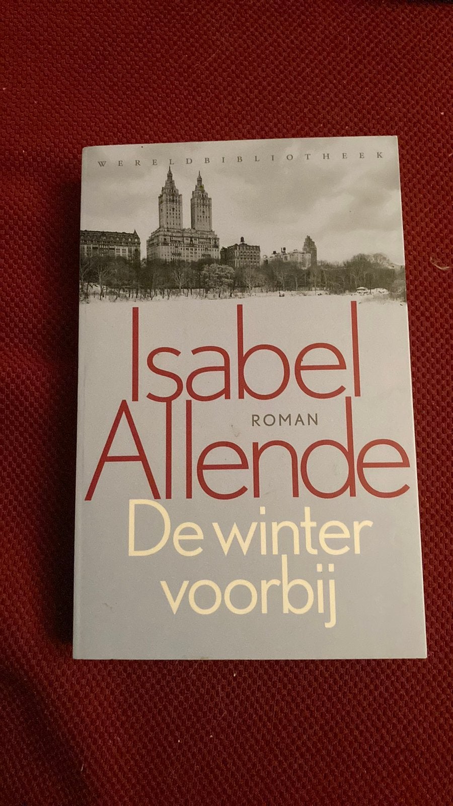 Isabel Allende - De winter voorbij, Ophalen of Verzenden, Zo goed als nieuw, Isabel Allende
