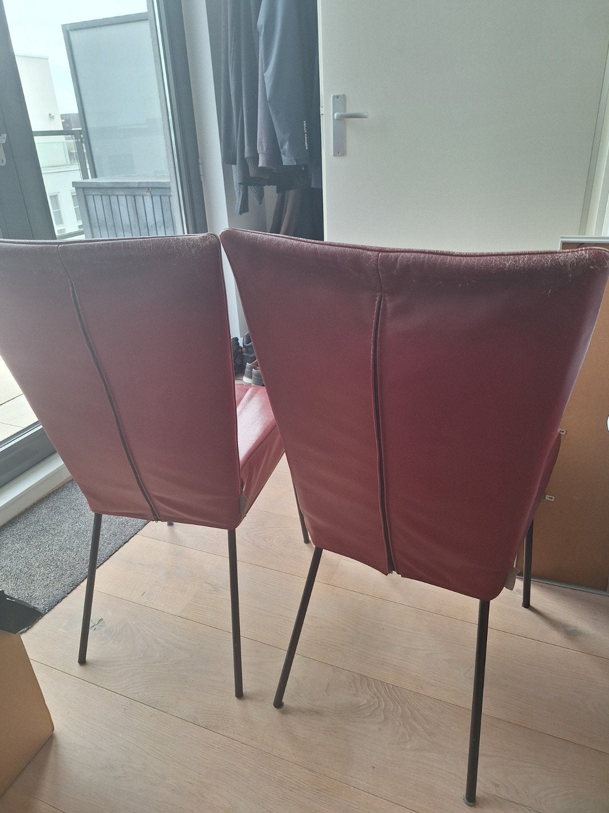 Set van 4 leren eetkamerstoelen - Rood en Zwart, Huis en Inrichting, Ophalen, Gebruikt, Overige kleuren, Vier