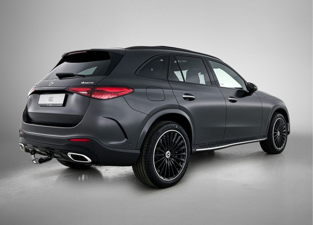 Mercedes-Benz GLC 300e 4MATIC Sport Edition | Premium | Nigh, Auto's, Automaat, Zwart, Automatische klimaatregeling, 313 pk