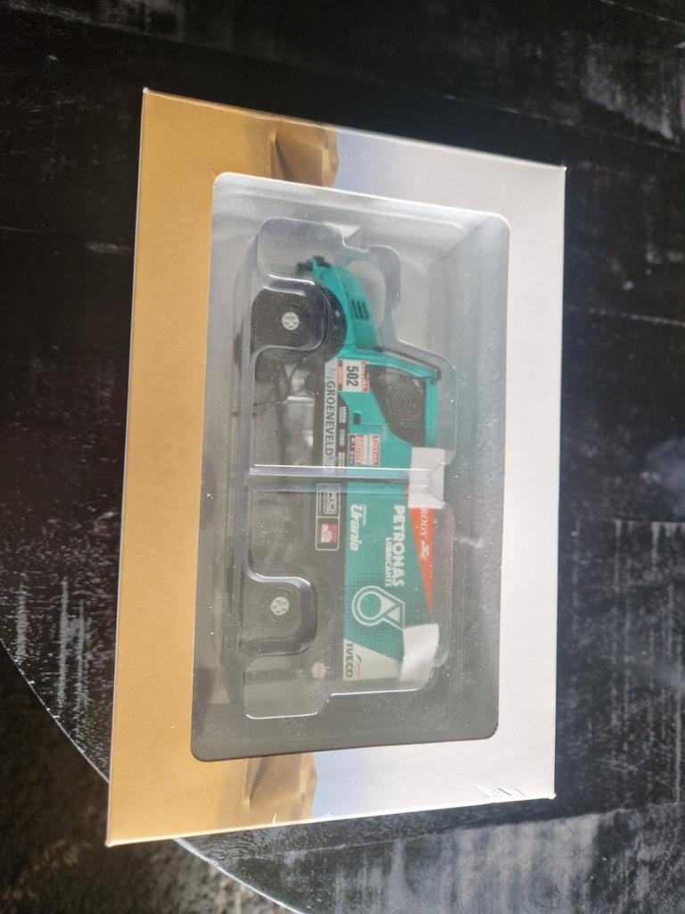 Iveco  De Rooy Dakar Truck #502 Model, Hobby en Vrije tijd, Modelbouw | Auto's en Voertuigen, Zo goed als nieuw, Truck, 1:32 tot 1:50