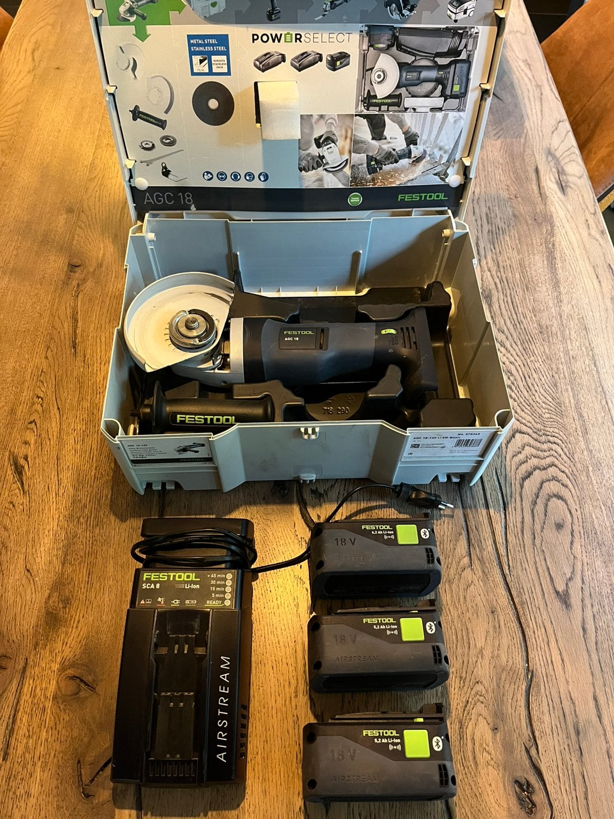 Festool AGC Haakse Slijpmachine met 3 accu’s en Lader, Ophalen of Verzenden, Gebruikt, 1200 watt of meer, Excentrische schuurmachine