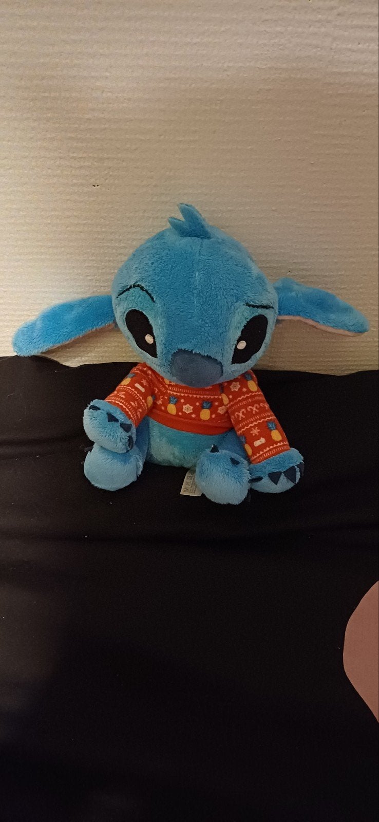 Stitch knuffel met kersttrui - Disney Lilo & Stitch, Kinderen en Baby's, Speelgoed | Knuffels en Pluche, Ophalen, Disney, Disney