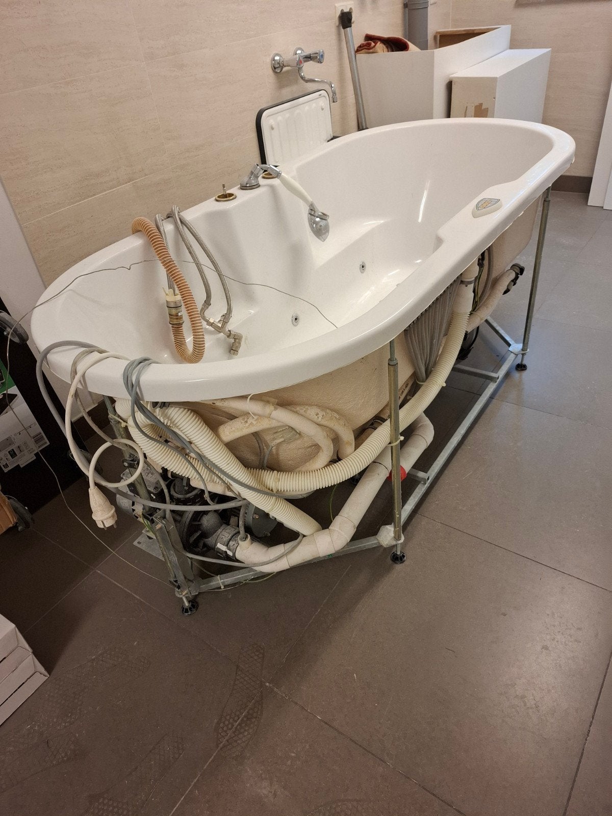 whirlpool bad, Ophalen, Gebruikt, Met bad