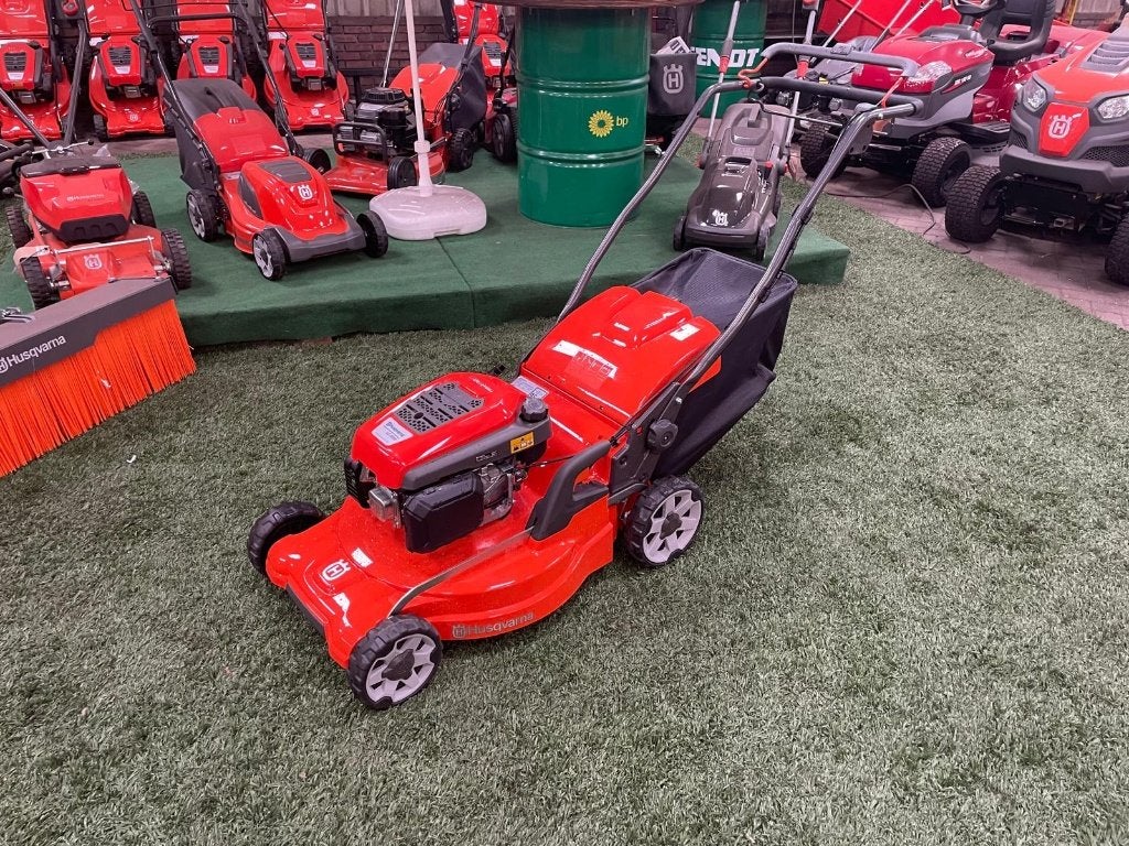 Husqvarna LC353V, Cirkelmaaier, Nieuw, Ophalen of Verzenden, Opvangbak
