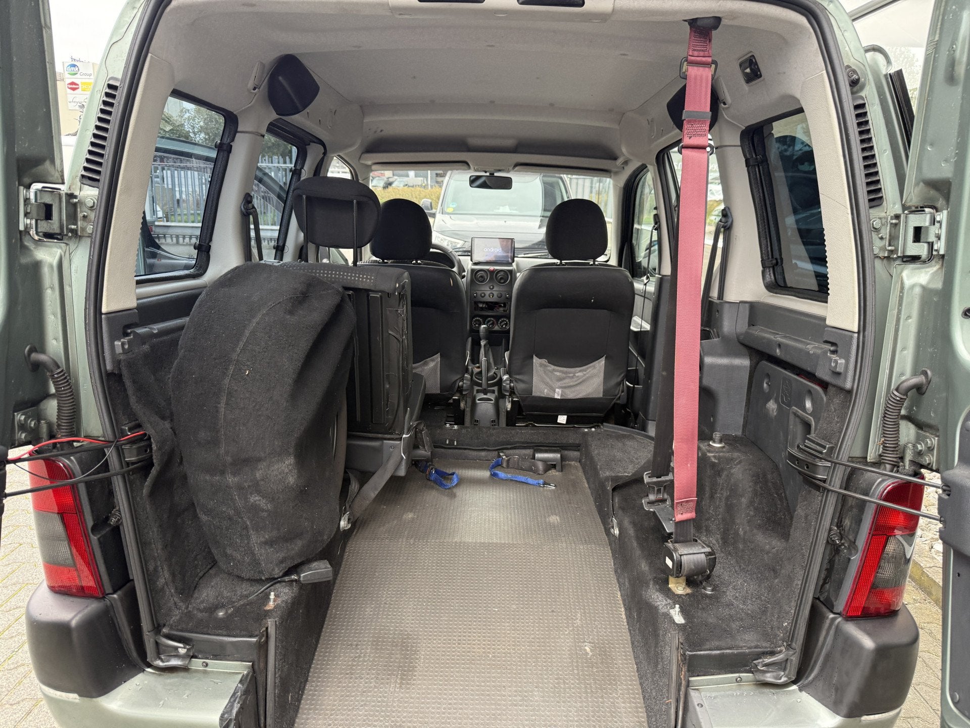Peugeot Partner MPV 3+1 Rolstoelauto 1.6-16V XT (Mooie friss, Auto's, Stof, Gebruikt, Zwart, 1226 kg