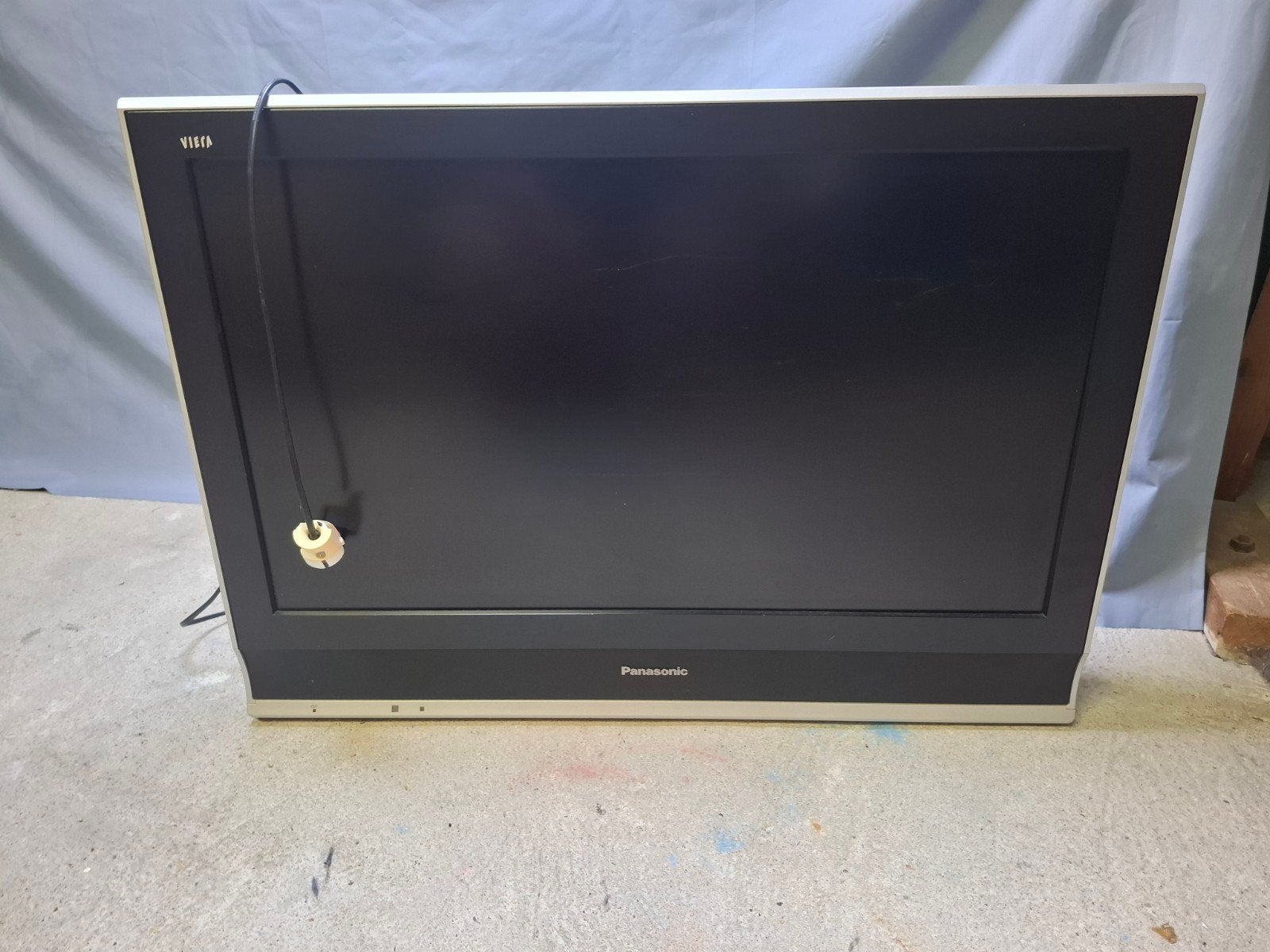Panasonic tv met muurbeugel niet gratis, Ophalen