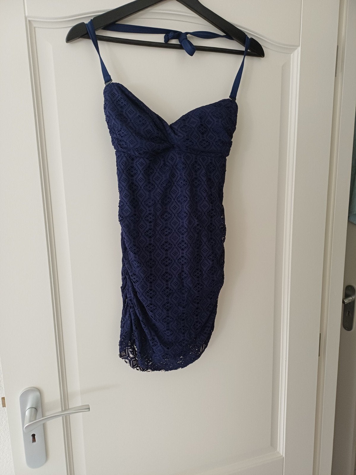 Donkerblauwe badpak met kanten overlay, maat 38, Kleding | Dames, Badmode en Zwemkleding, Beachwave, Blauw, Badpak, Ophalen of Verzenden